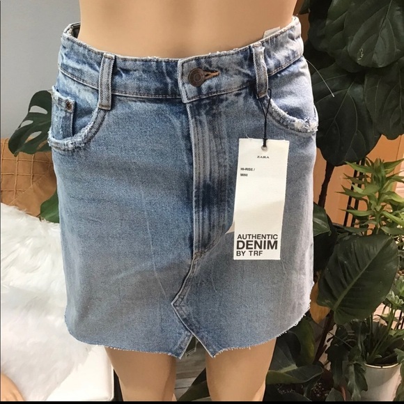 Zara Denim Mini Skirt - Picture 1 of 6